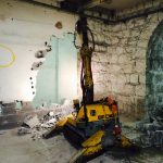 Le robot Brokk 110 de MDN en action dans le sous-sol d'une église de Nice